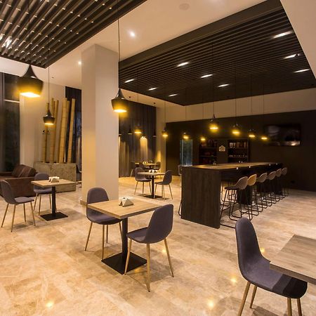 Отель Hampton By Hilton David, Panama Экстерьер фото