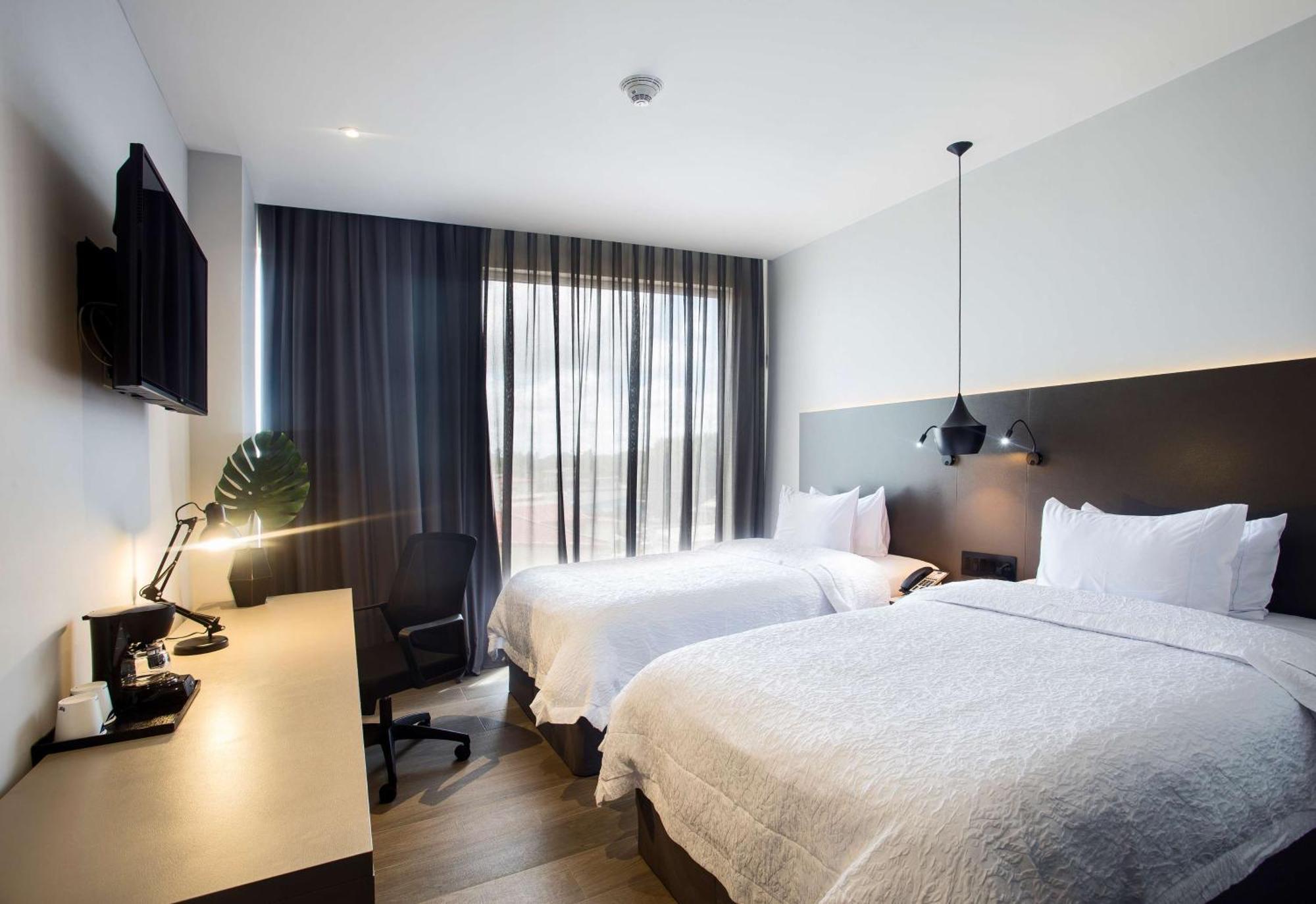Отель Hampton By Hilton David, Panama Экстерьер фото